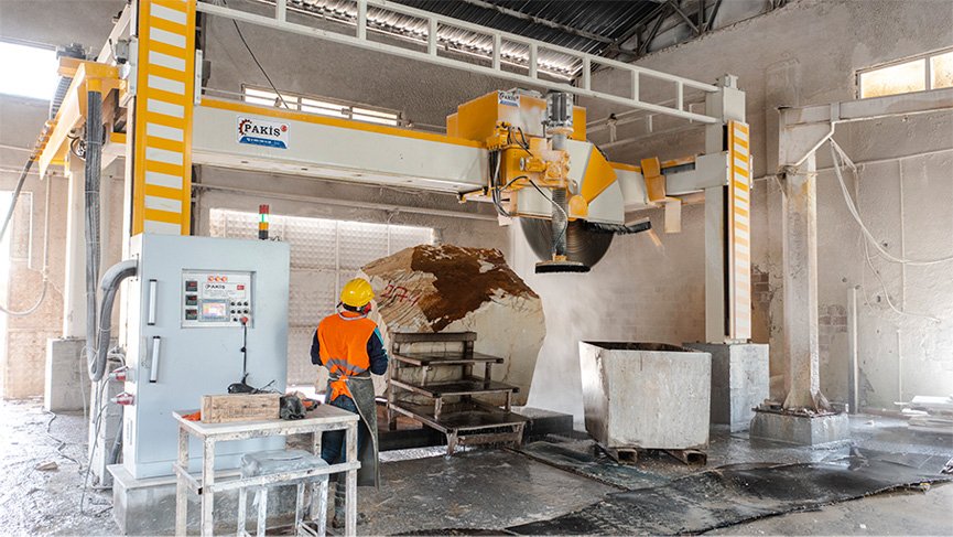 Yukselen Fabrika Kesme Makinasi